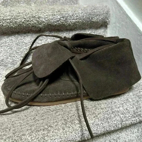 EUC TOMS Zahara Suede Moccasin Lace-Up Flat Booties
Chocolate Brown Women’s 9 - Picture 6 of 10